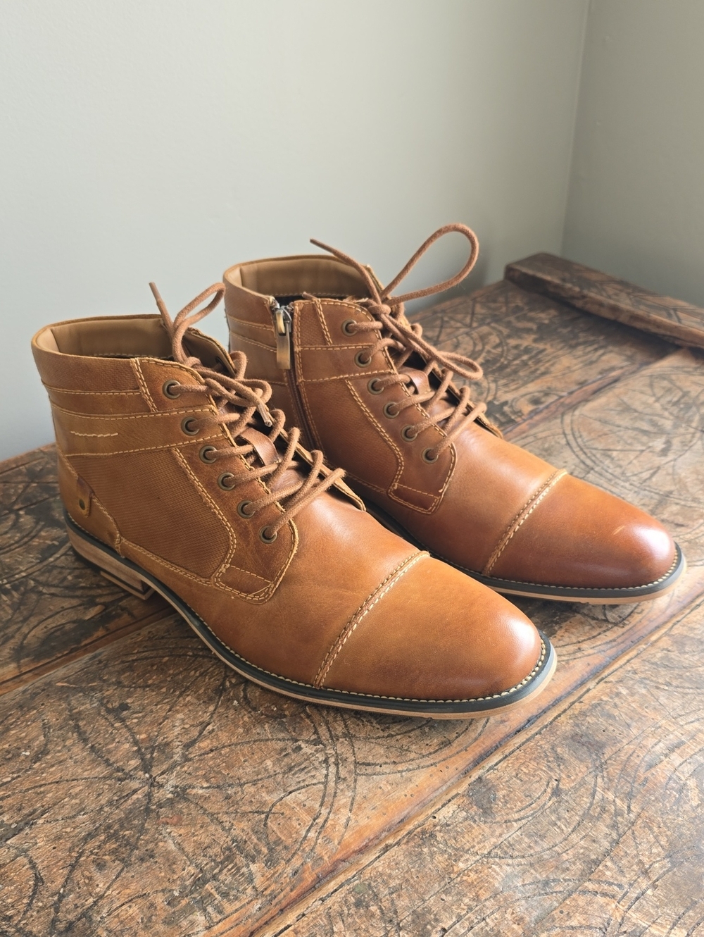 Steve Madden Tan Leather Lace-Up Chukka Boots